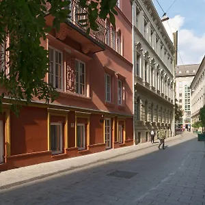 Hotell Bastion, Budapest
